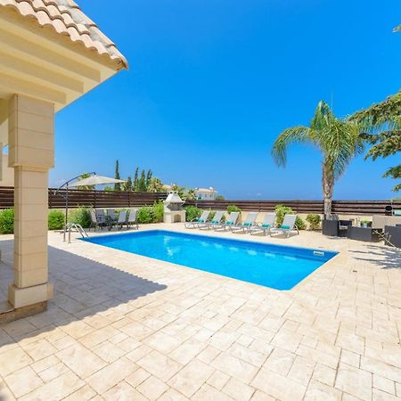 Villa Irina Paralimni Bagian luar foto